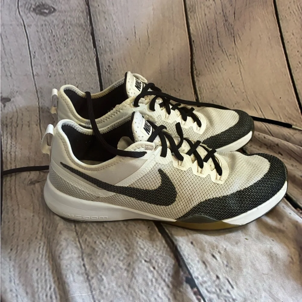 Nike Womens Air Zoom Dynamic TR Running Training Shoes Size 9 Athletic‎ Sports